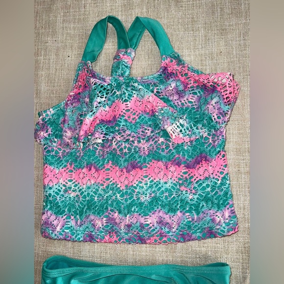 Girls 2 piece Swimsuit - Picture 3 of 7